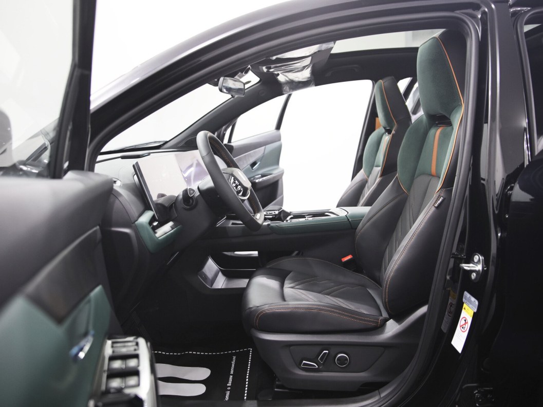 Changan UNI-T Exclusive DCT фото 6