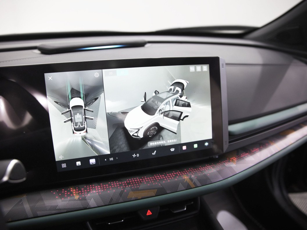 Changan UNI-T Exclusive DCT фото 15