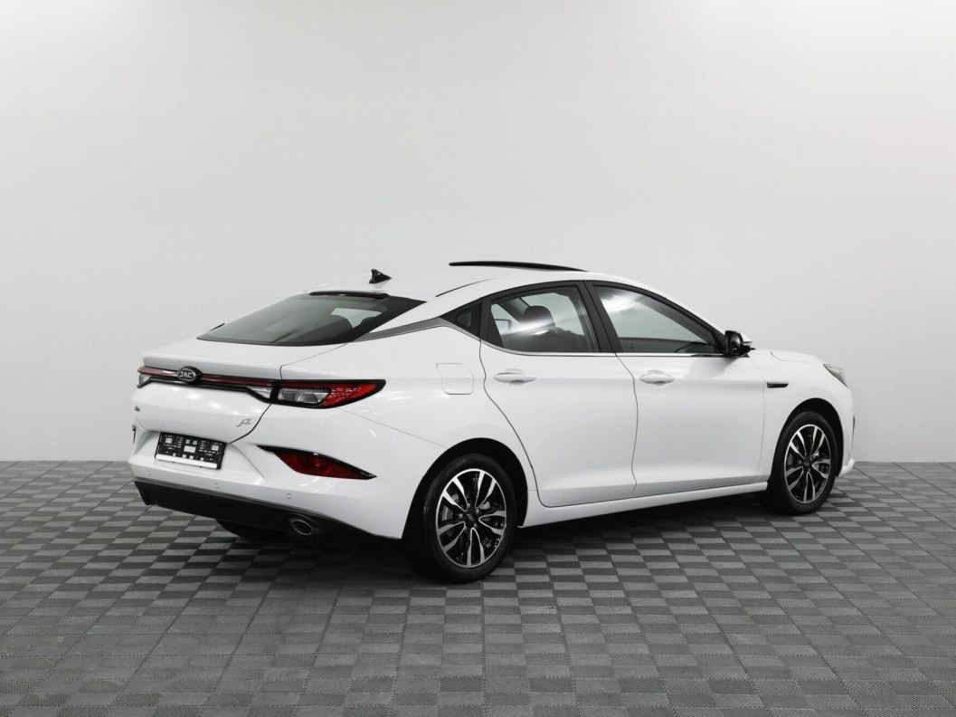 JAC J7 Luxury CVT, 2023 фото 4
