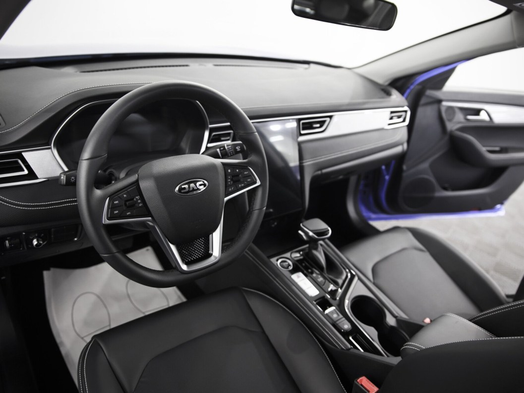 JAC J7 Luxury CVT, 2023 фото 7