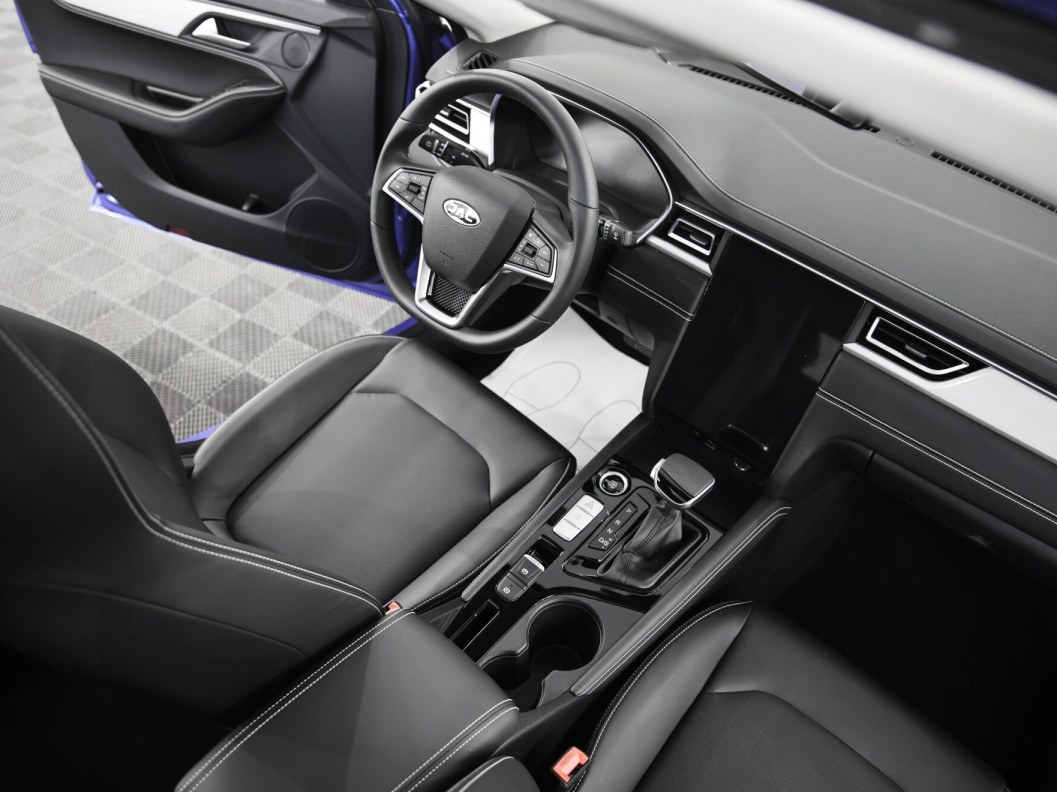 JAC J7 Luxury CVT, 2023 фото 11