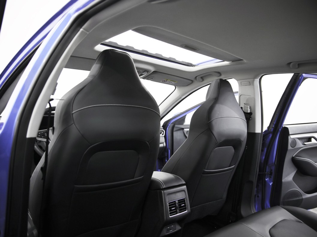 JAC J7 Luxury CVT, 2023 фото 17