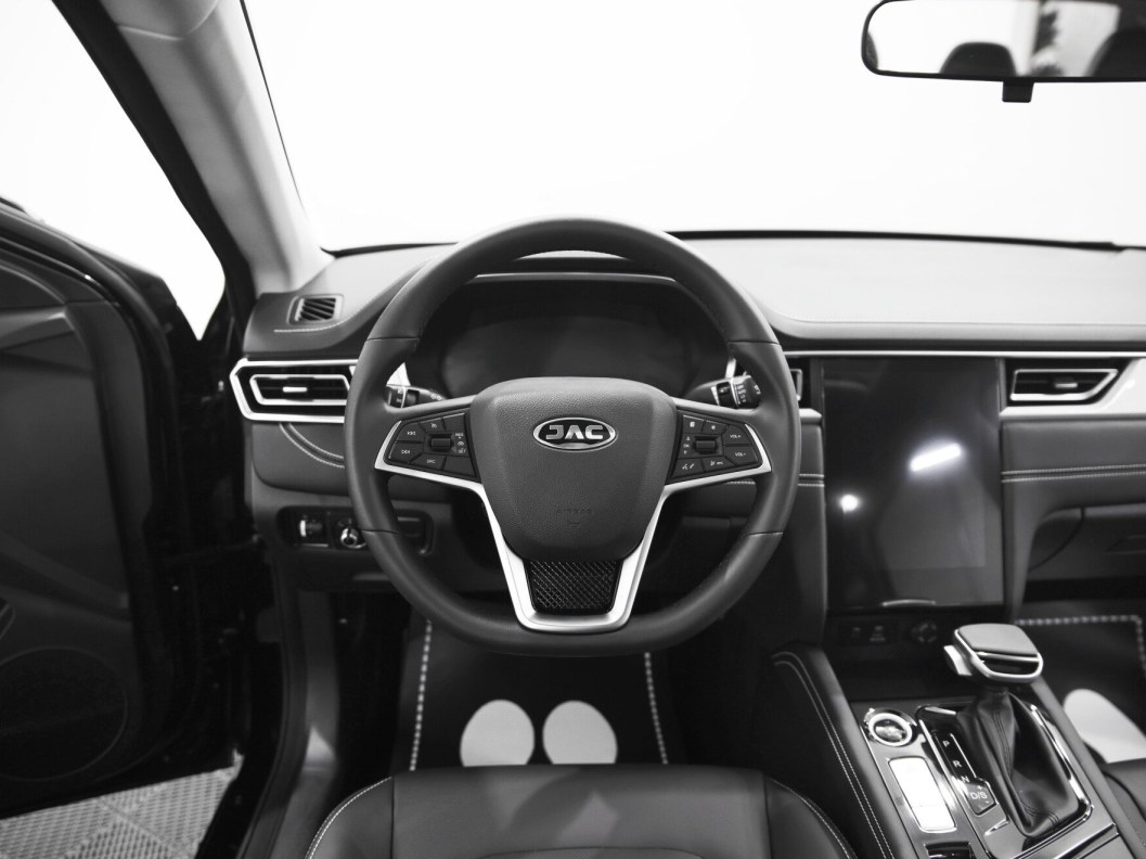 JAC J7 Luxury CVT, 2022 фото 8