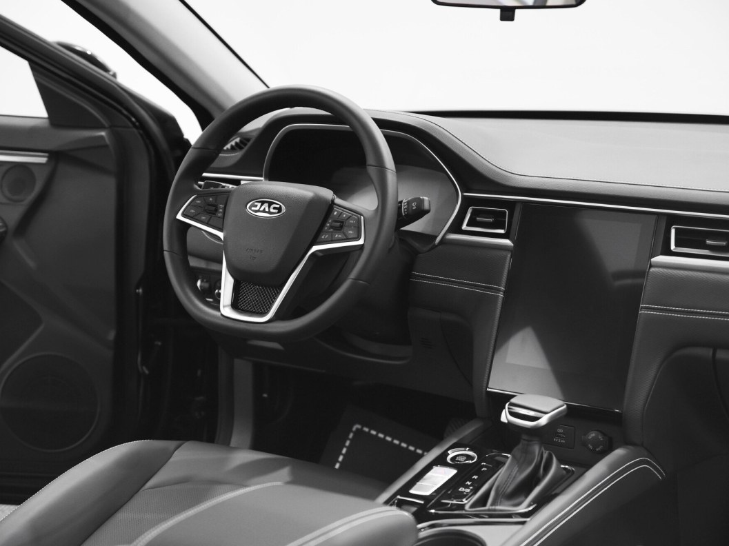 JAC J7 Luxury CVT, 2022 фото 9