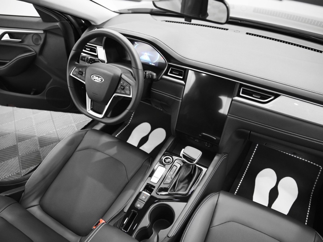 JAC J7 Luxury CVT, 2022 фото 10