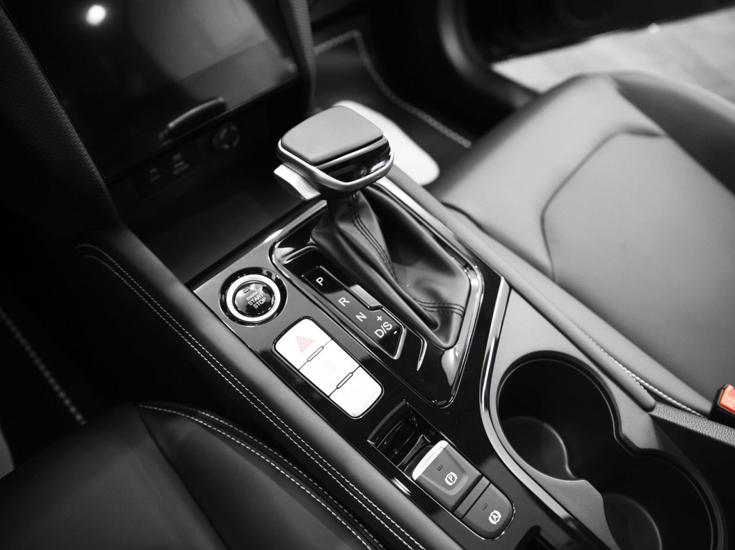 JAC J7 Luxury CVT, 2022 фото 15