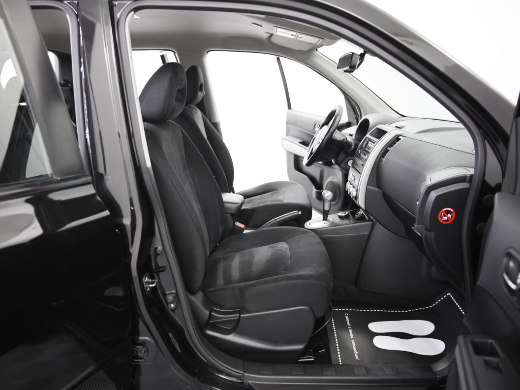 Nissan X-Trail 2.0 CVT фото 5