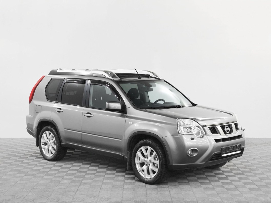 Nissan X-Trail 2.0 CVT фото 1