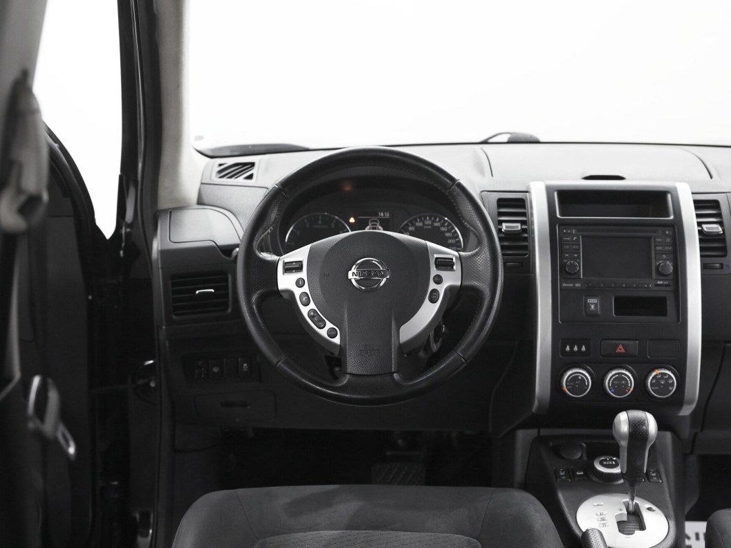Nissan X-Trail 2.5 CVT фото 8