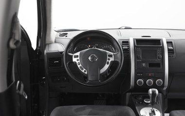 Nissan X-Trail 2.5 CVT превью 8