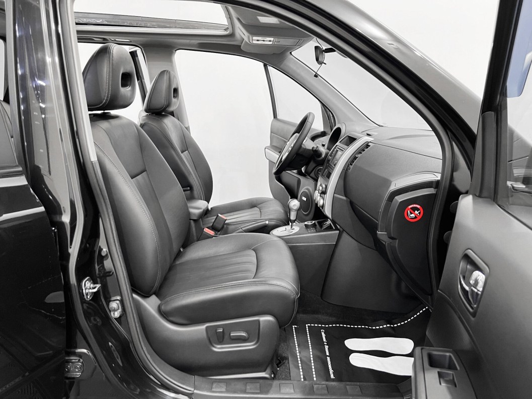 Nissan X-Trail SE 2.0 АКПП фото 6