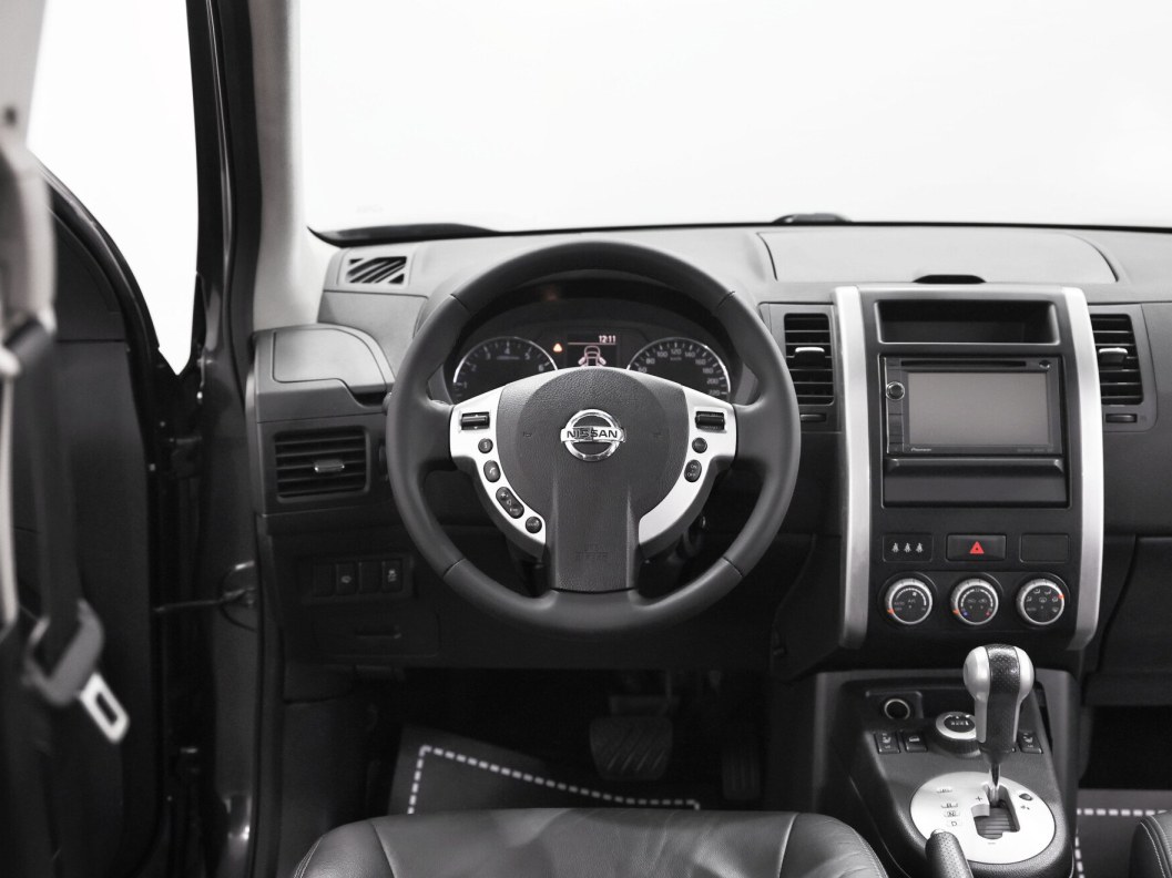 Nissan X-Trail 2.5 CVT фото 8