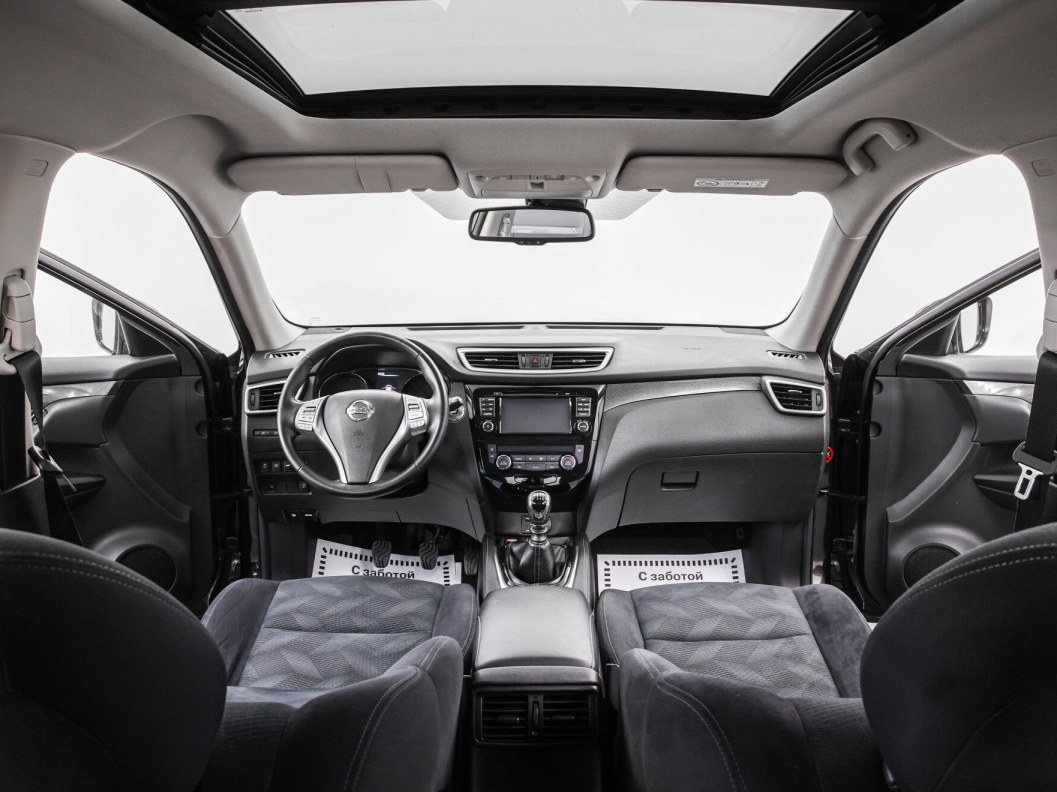 Nissan X-Trail 1.6 МКПП фото 13