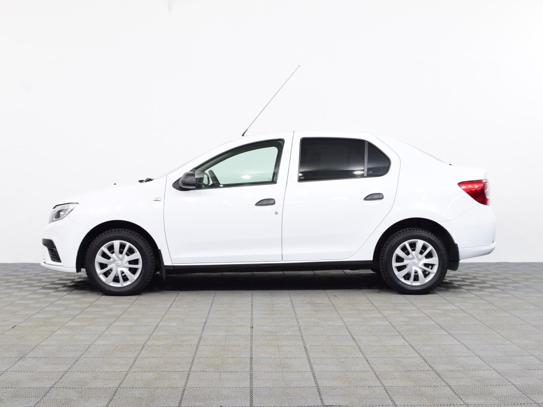 Renault Logan Access 1.6 МКПП фото 8