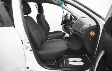 Renault Logan Life 1.6 АКПП превью 9