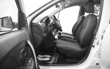 Renault Logan Life 1.6 АКПП превью 5