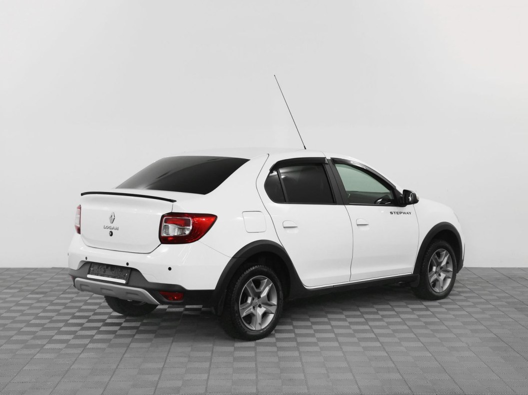 Renault Logan Life 1.6 АКПП фото 3