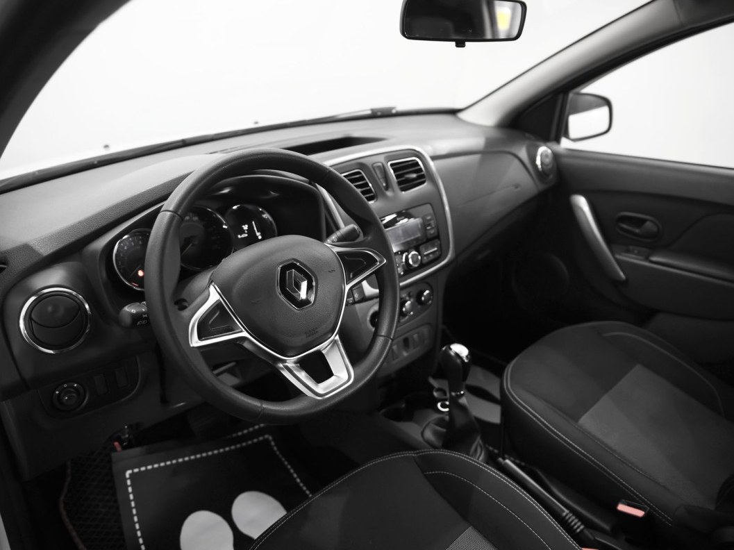 Renault Logan Life 1.6 АКПП фото 6