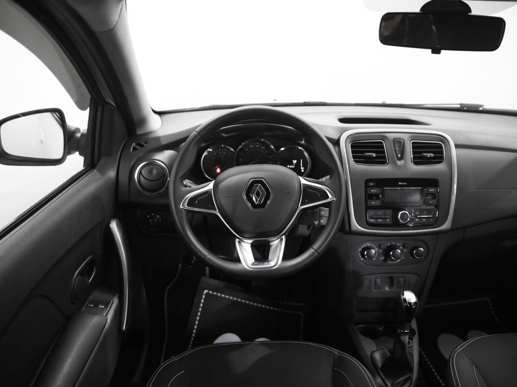 Renault Logan Life 1.6 АКПП фото 7