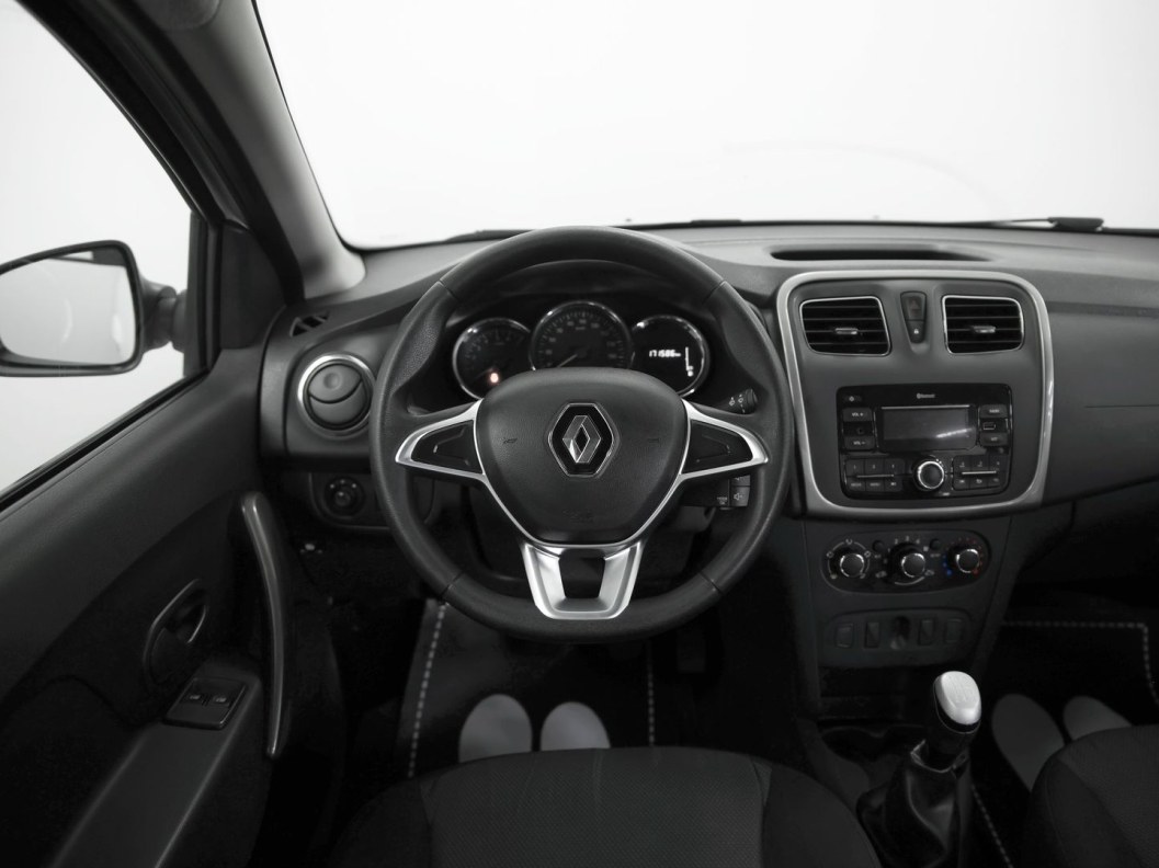 Renault Logan Life 1.6 МКПП фото 7