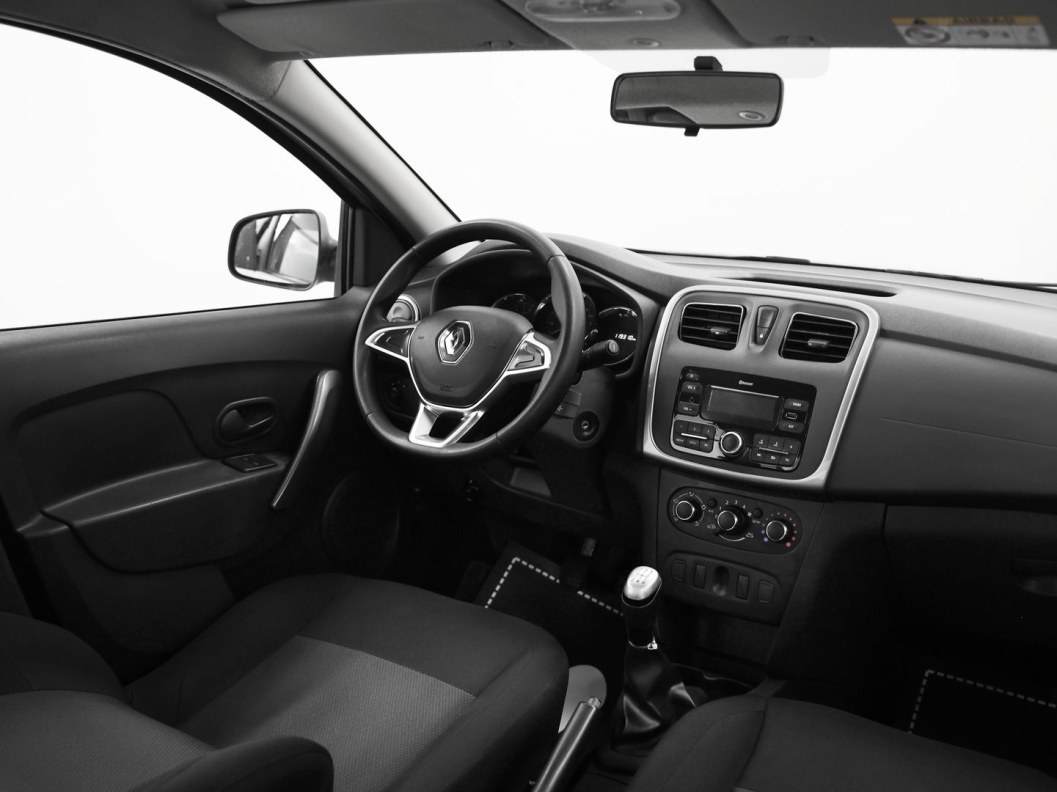 Renault Logan Drive 1.6 МКПП фото 8