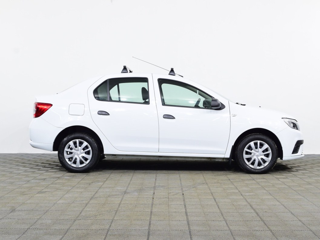 Renault Logan Drive 1.6 МКПП фото 4