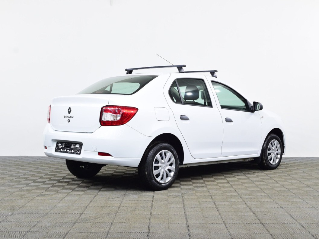 Renault Logan Drive 1.6 МКПП фото 5