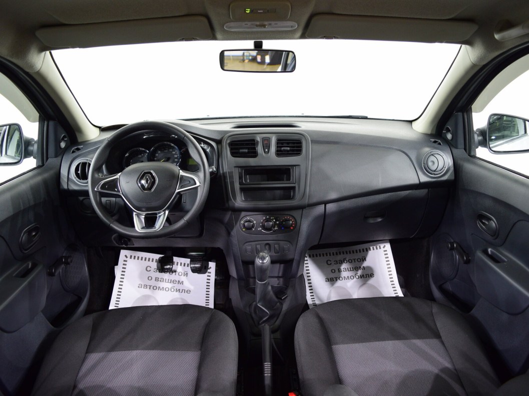 Renault Logan Access 1.6 МКПП фото 16