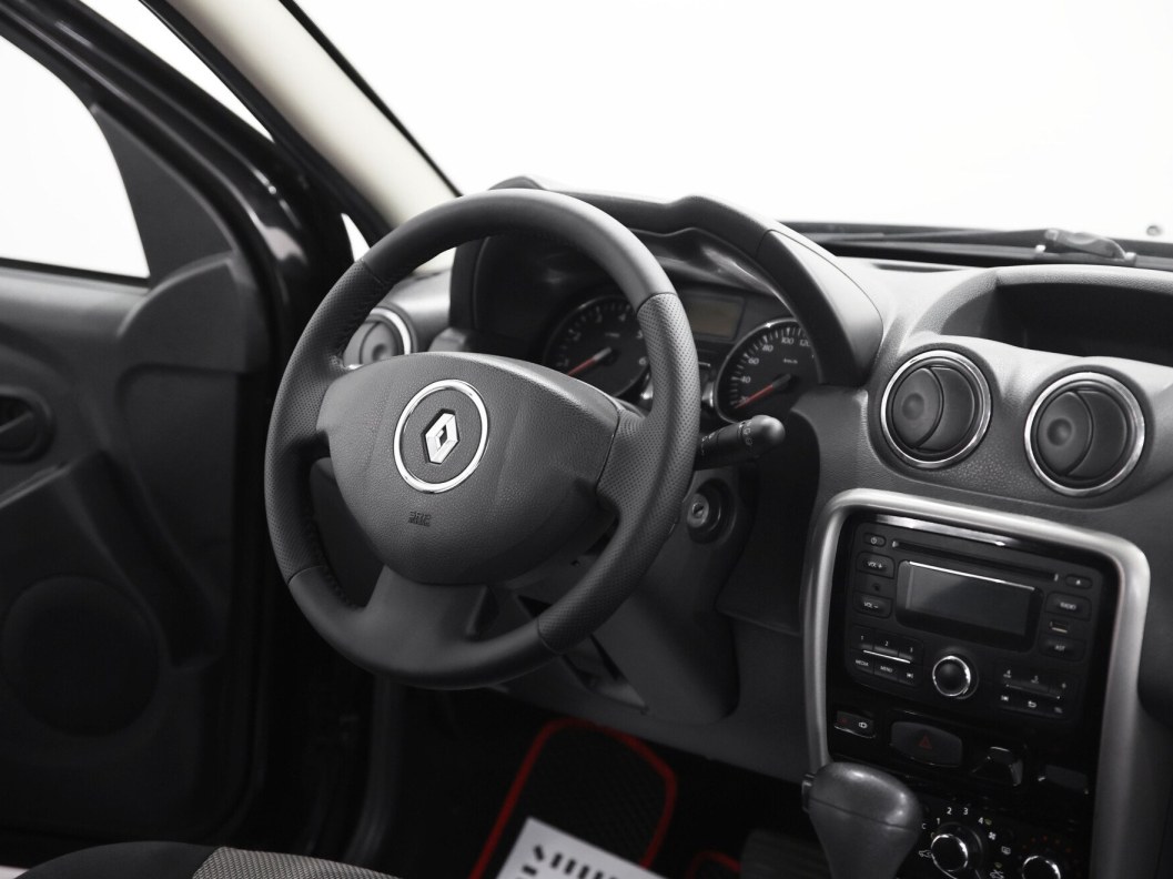 Renault Duster Privilege 2.0  фото 8