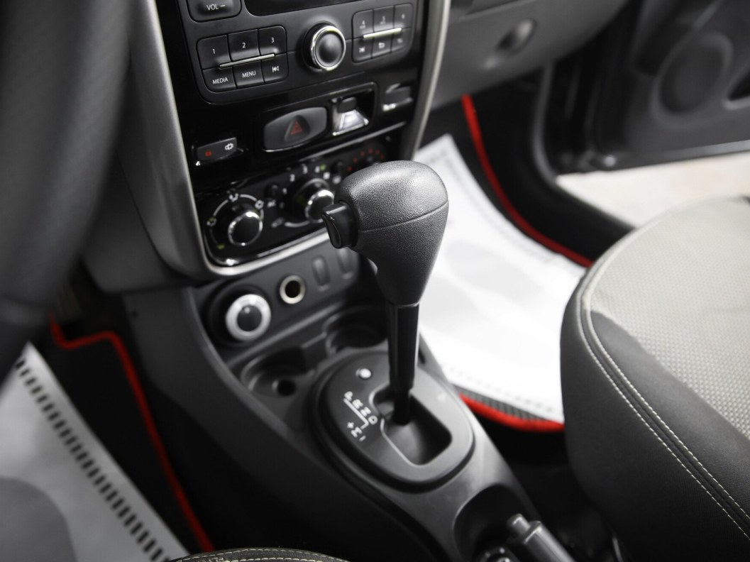 Renault Duster Privilege 2.0  фото 15
