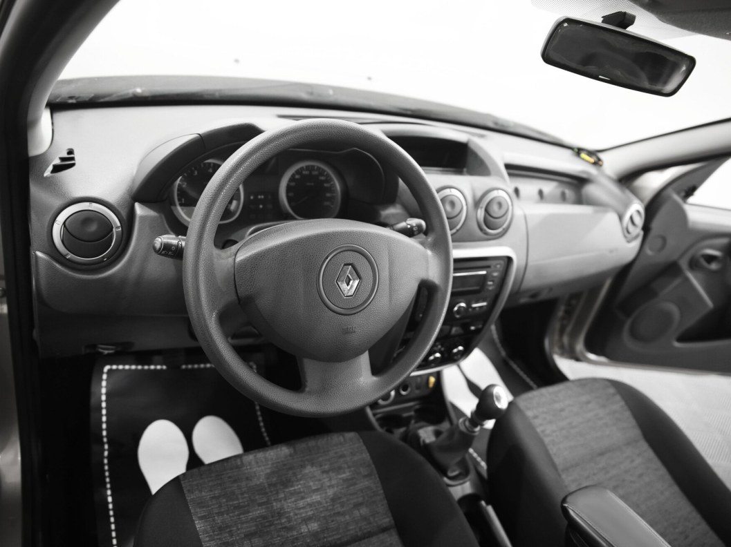 Renault Duster Privilege 1.6 МКПП фото 7