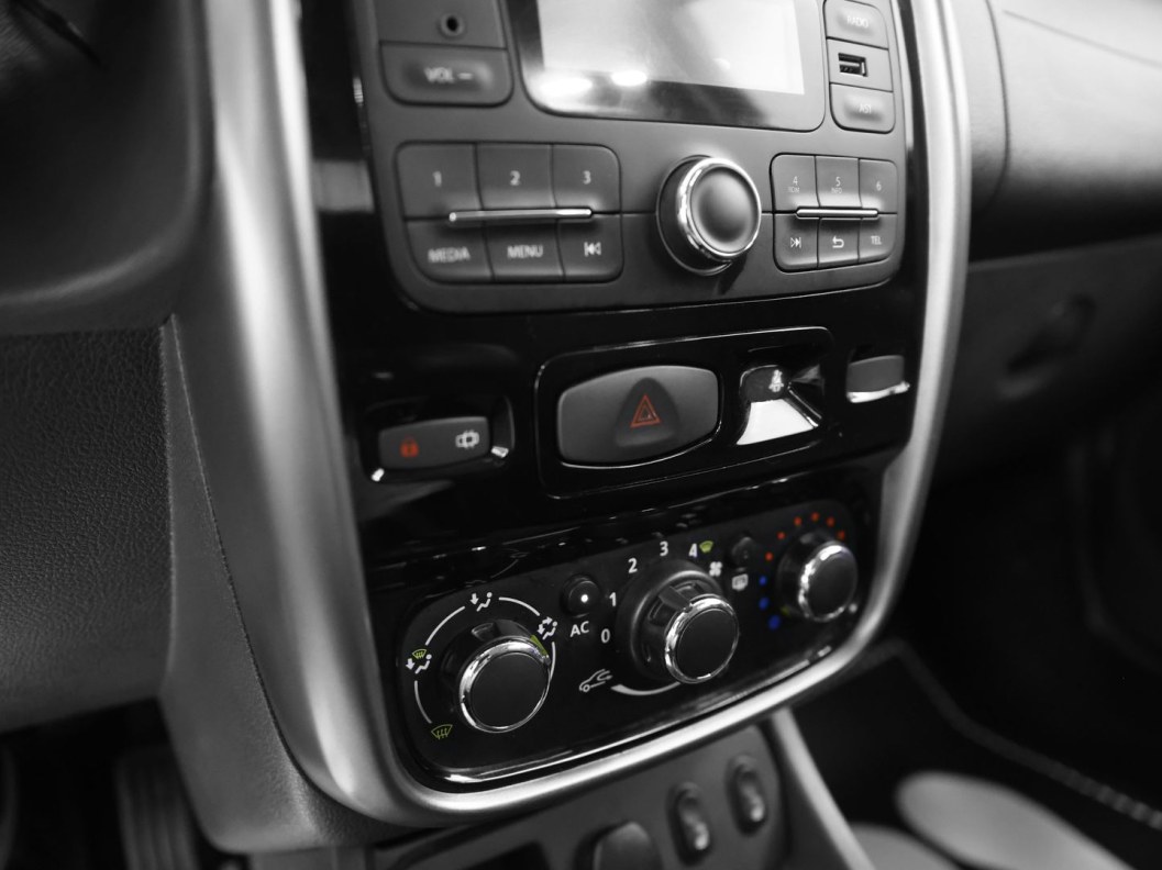Renault Duster Privilege 2.0 АКПП фото 12