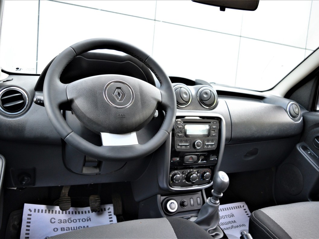 Renault Duster Privilege 1.6 МКПП фото 10