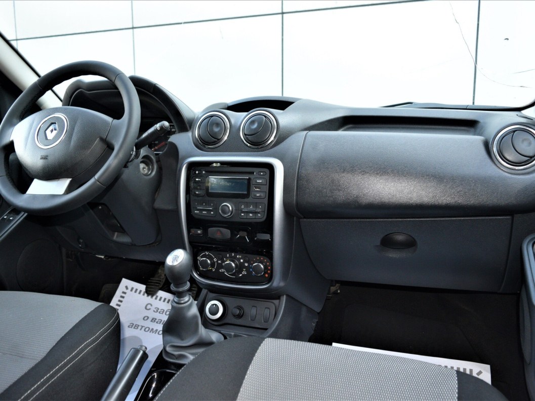 Renault Duster Privilege 1.6 МКПП фото 12