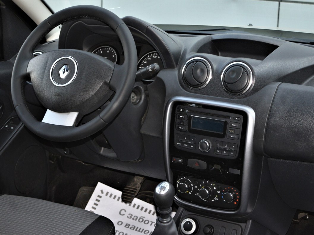 Renault Duster Privilege 1.6 МКПП фото 13