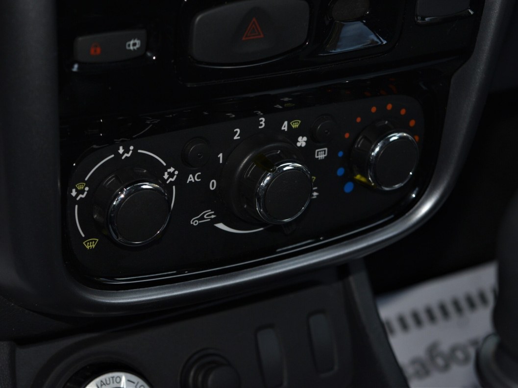 Renault Duster Privilege 1.6 МКПП фото 17