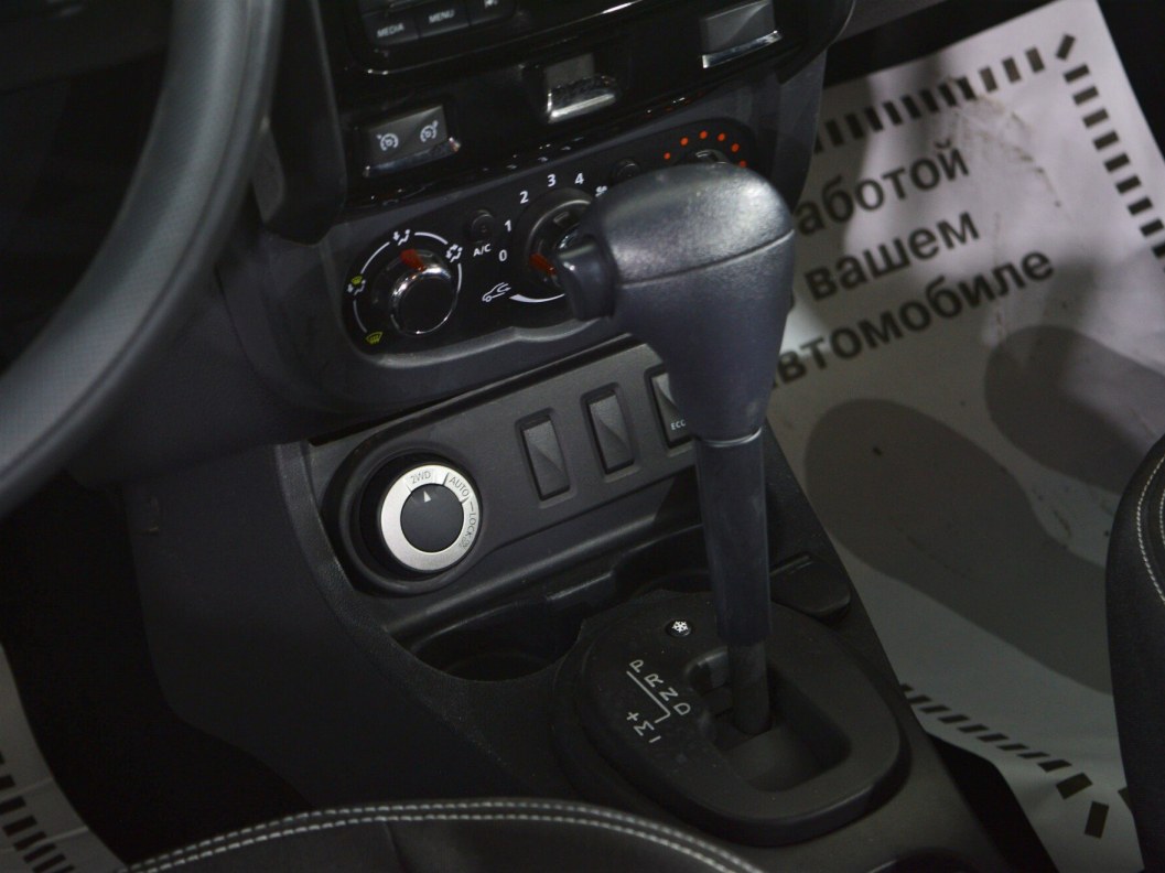 Renault Duster Privilege 2.0 АКПП фото 17