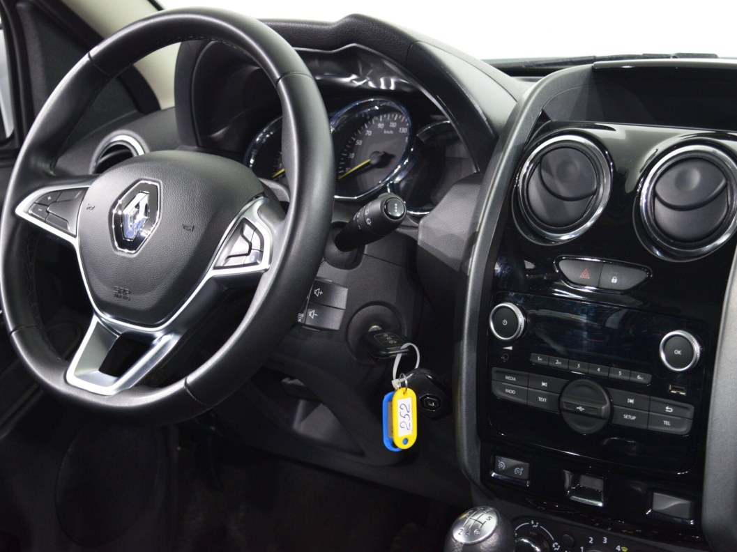 Renault Duster Privilege 2.0 МКПП фото 9