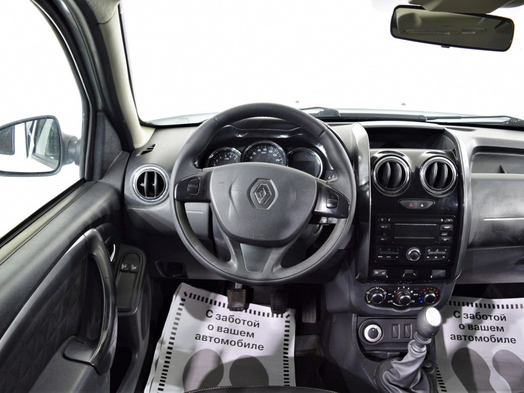 Renault Duster Privilege 1.6 МКПП фото 6