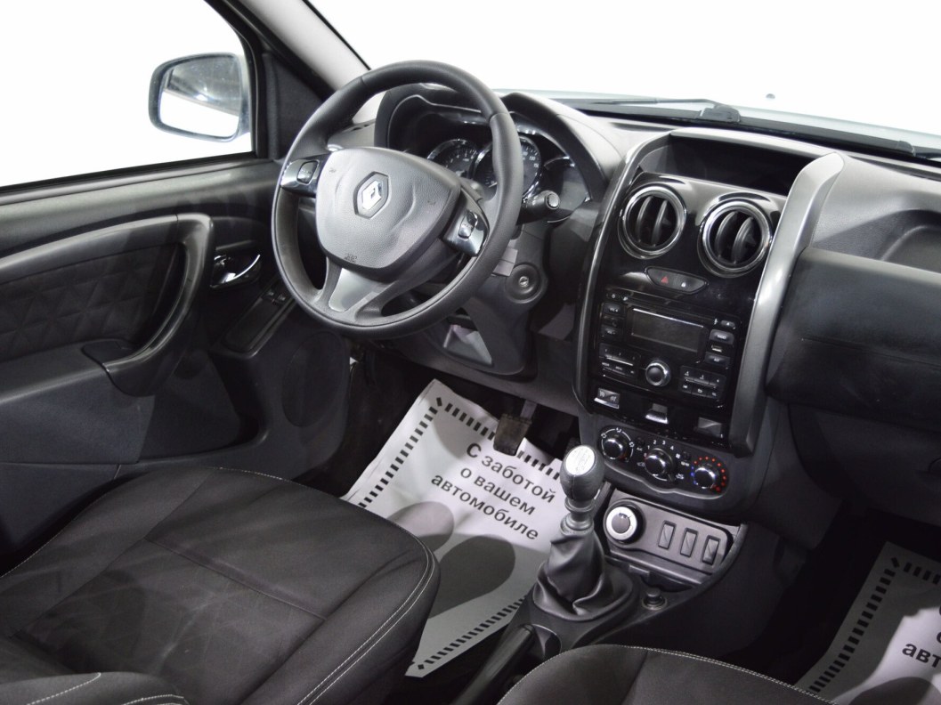 Renault Duster Privilege 1.6 МКПП фото 7