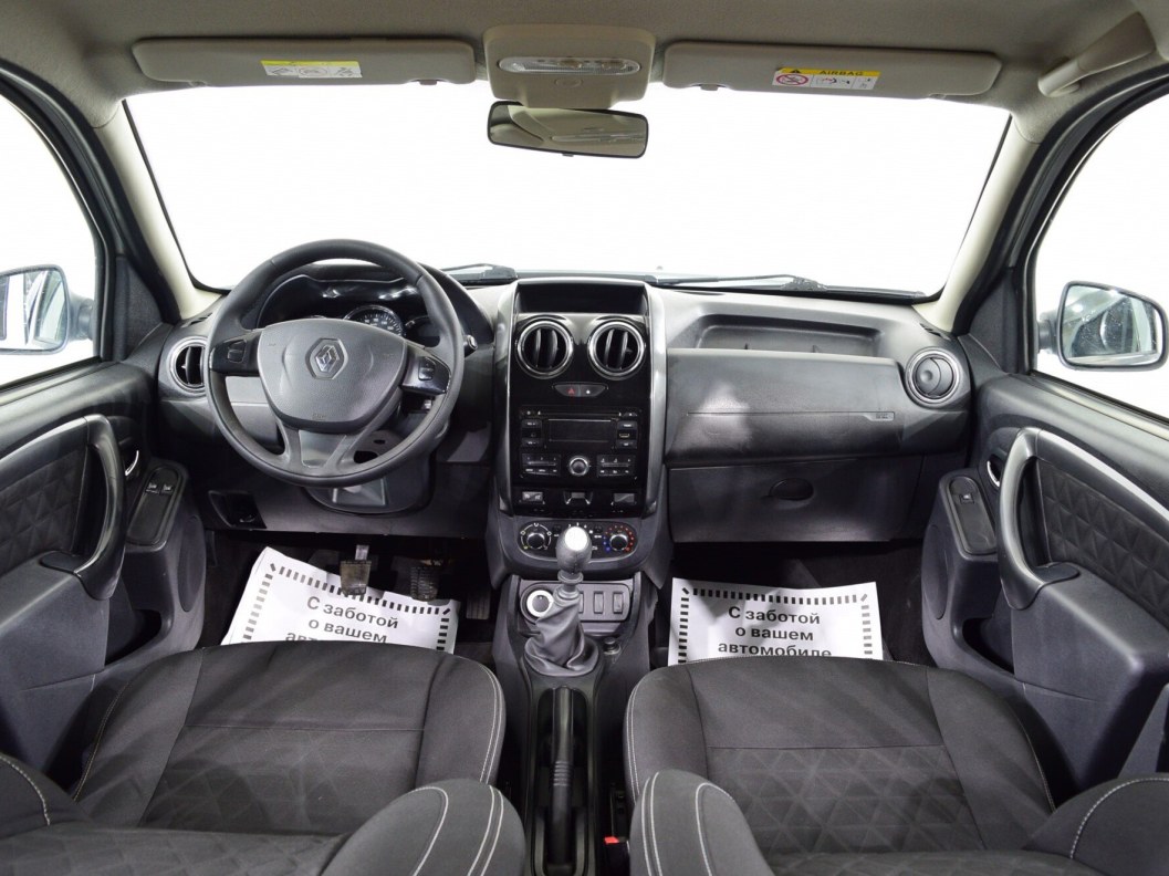 Renault Duster Privilege 1.6 МКПП фото 13