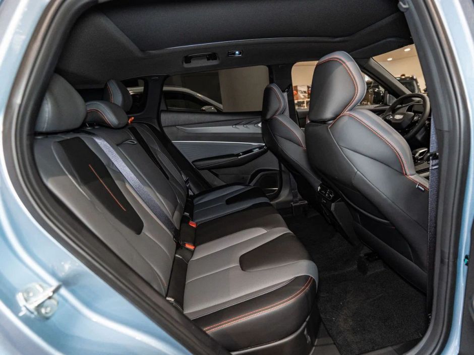 Geely Cityray Luxury 1.5 РКПП, 2024 фото 7