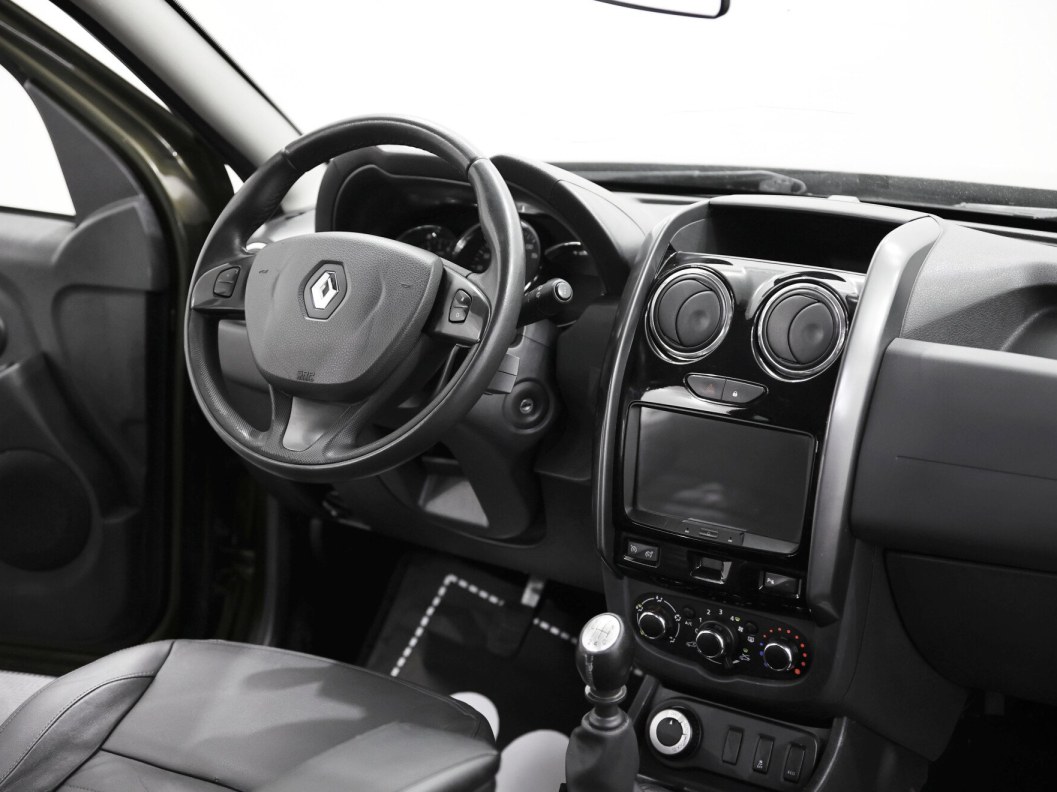 Renault Duster Luxe Privilege 1.5 МКПП фото 8