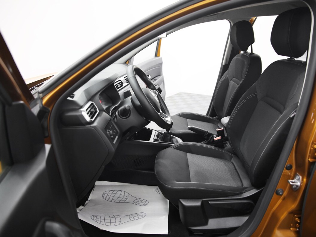Renault Duster 1.6 МКПП фото 5