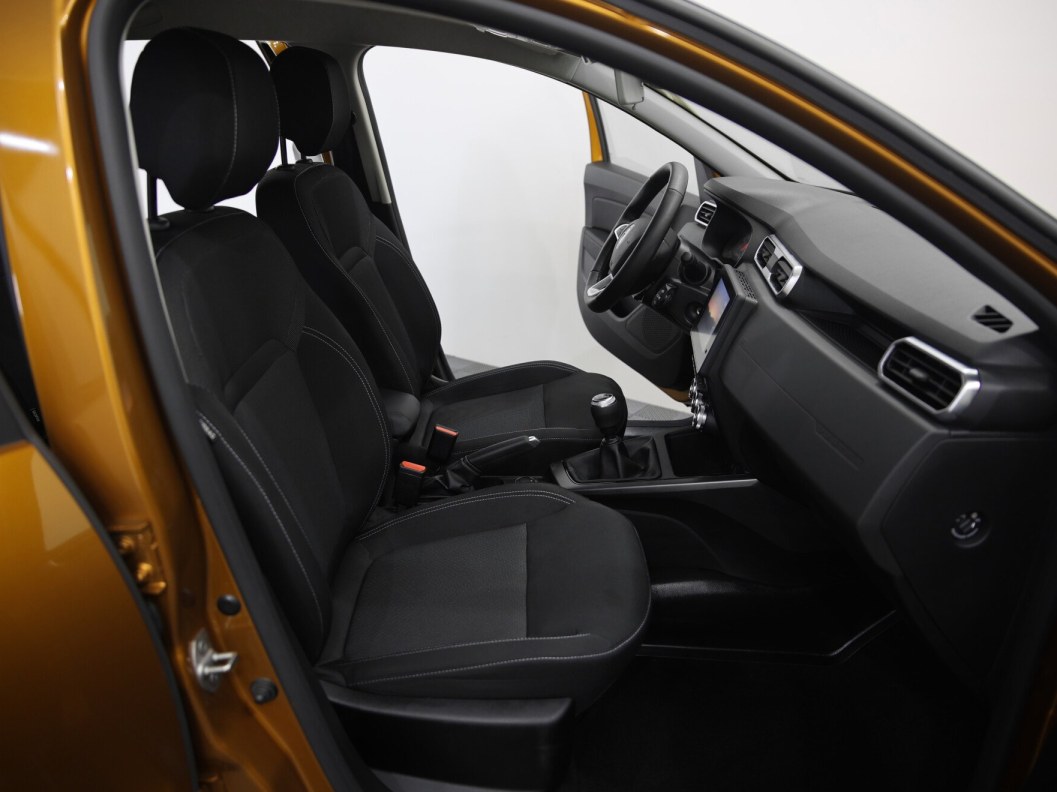 Renault Duster 1.6 МКПП фото 8