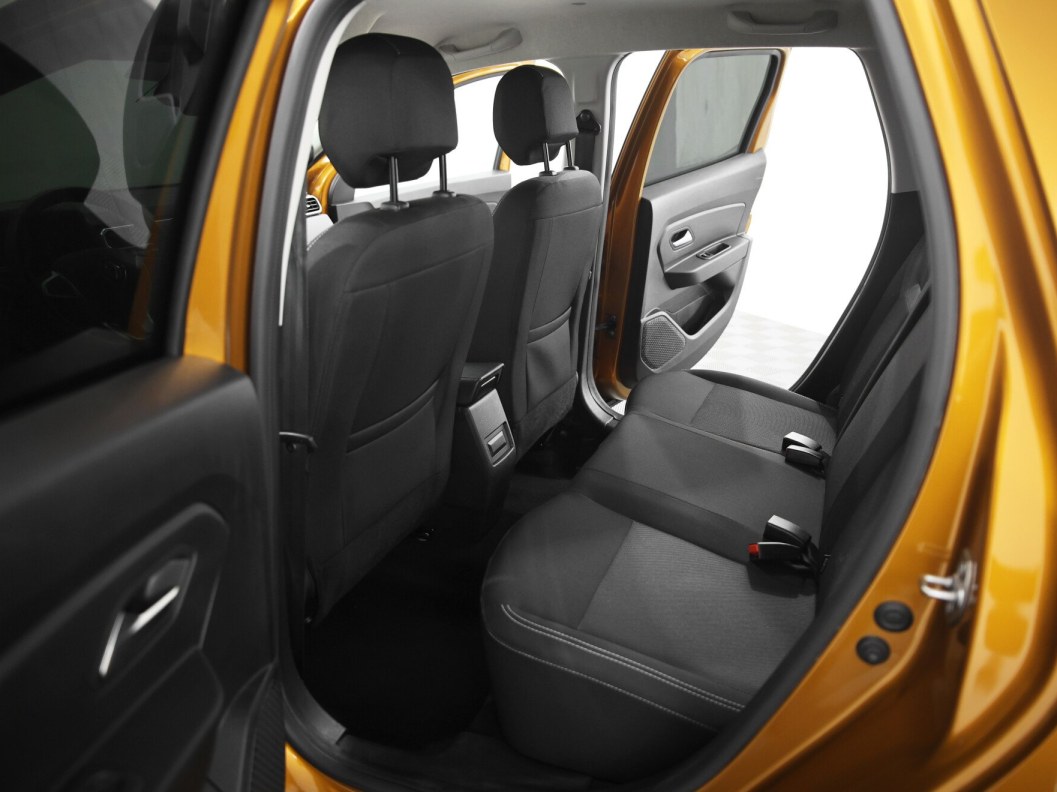 Renault Duster 1.6 МКПП фото 10