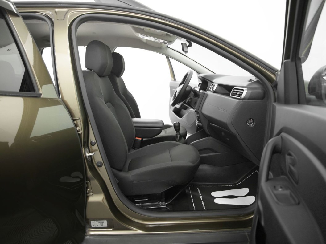 Renault Duster 1.6 МКПП фото 9