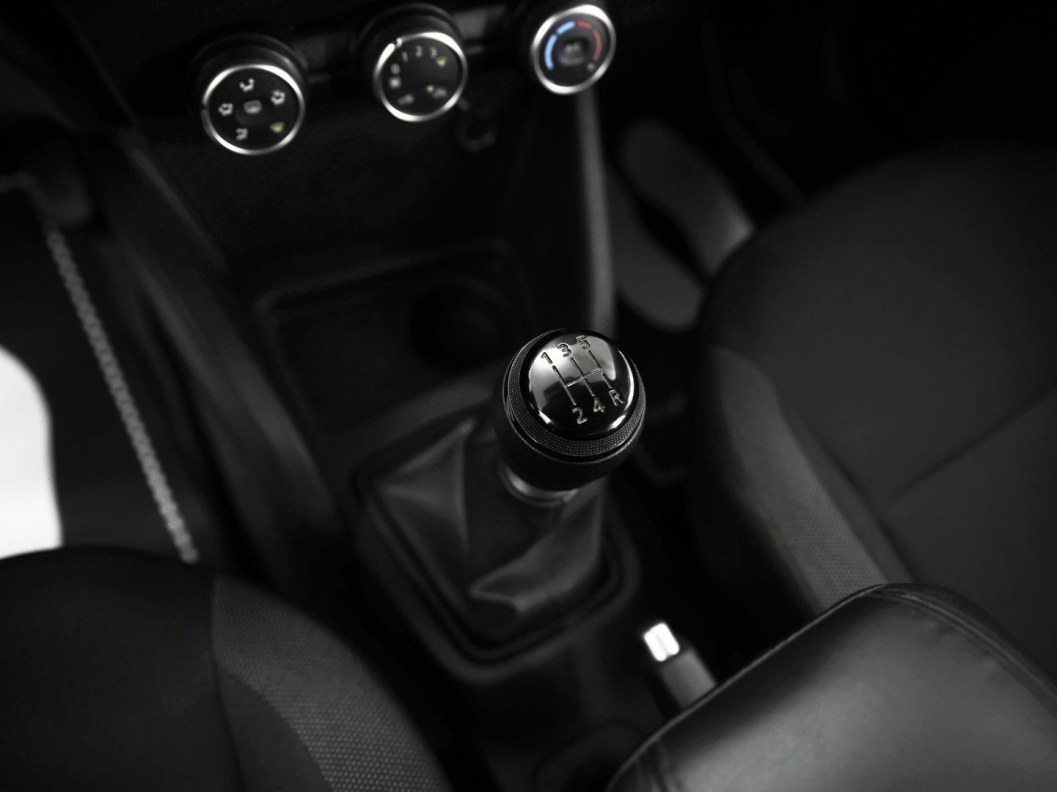 Renault Duster 1.6 МКПП фото 15