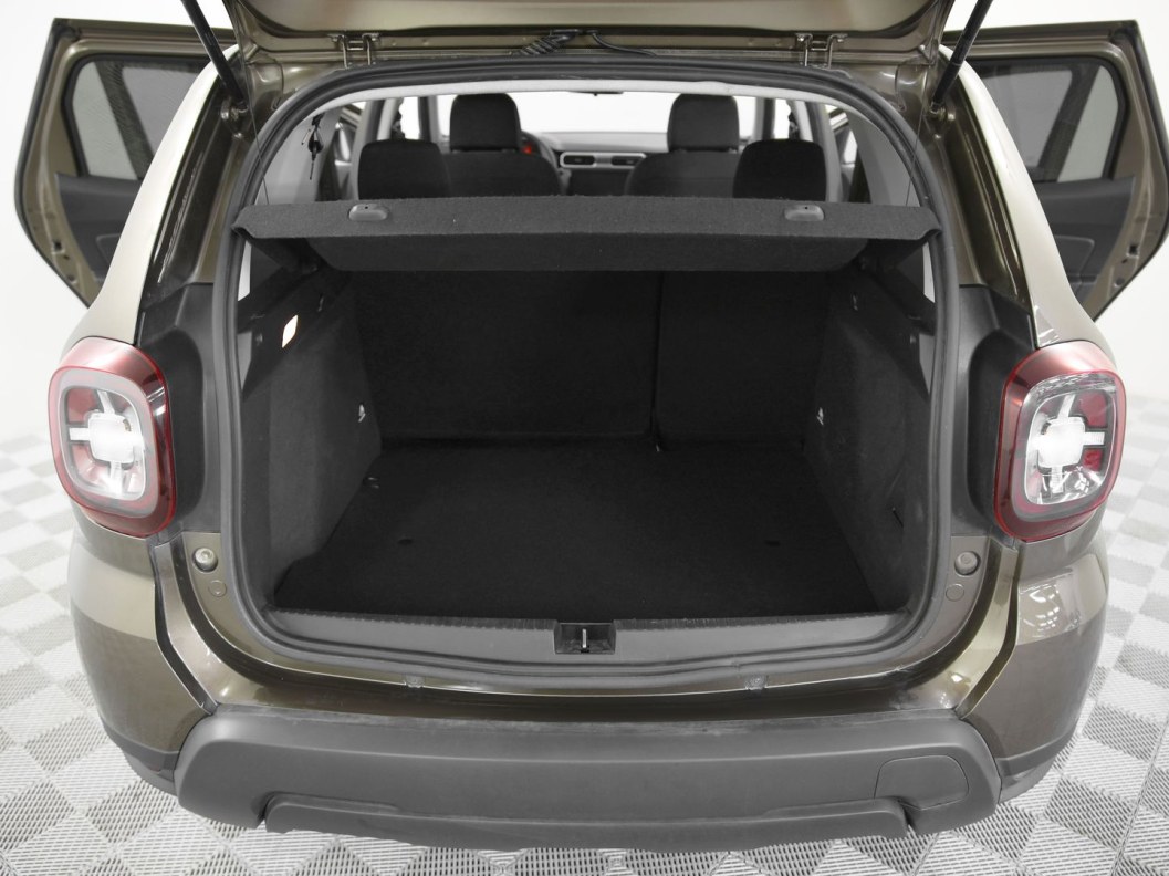 Renault Duster 1.6 МКПП фото 17