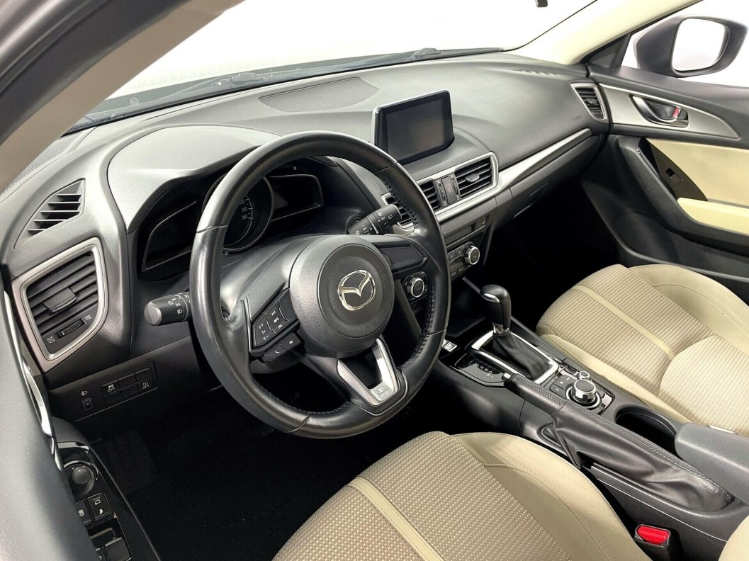 Mazda 3 1.5 АКПП, 2019 фото 5